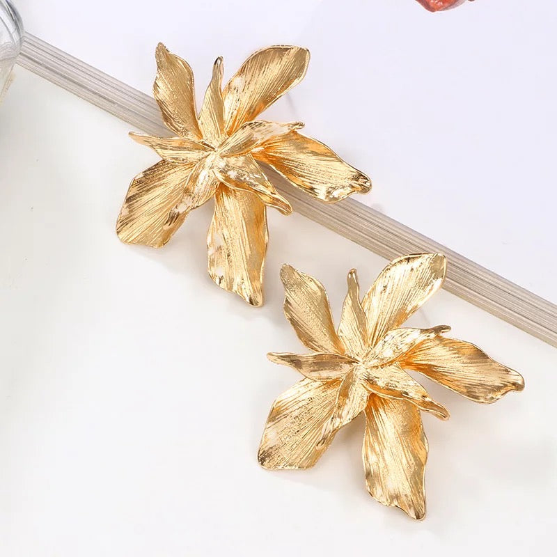 Retro Gold Flower Statement Earrings