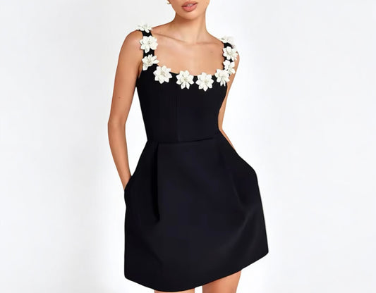 Monochrome Daisy Flower Fitted Mini Dress with Pockets