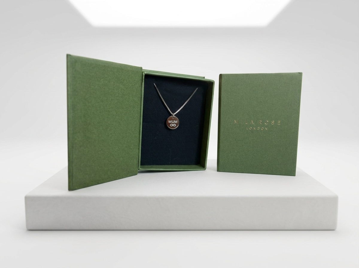 Mum Infinity Disc Pendant Necklace with Gift Box & Gift Bag in Silver or Gold