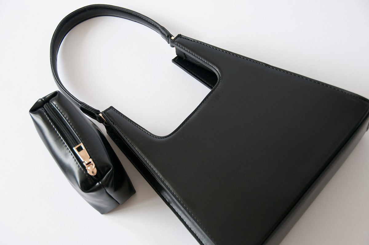 JEENAA Jiyo Bag Black