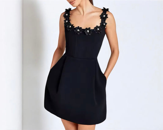 Elle Monochrome Black Daisy Flower Fitted Mini Dress with Pockets