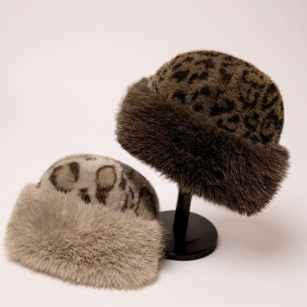 Hot Leopard Print Fur Hat in Beige